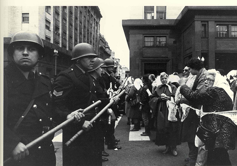 Madres de Plaza de Mayo, Argentina (Madres.org).