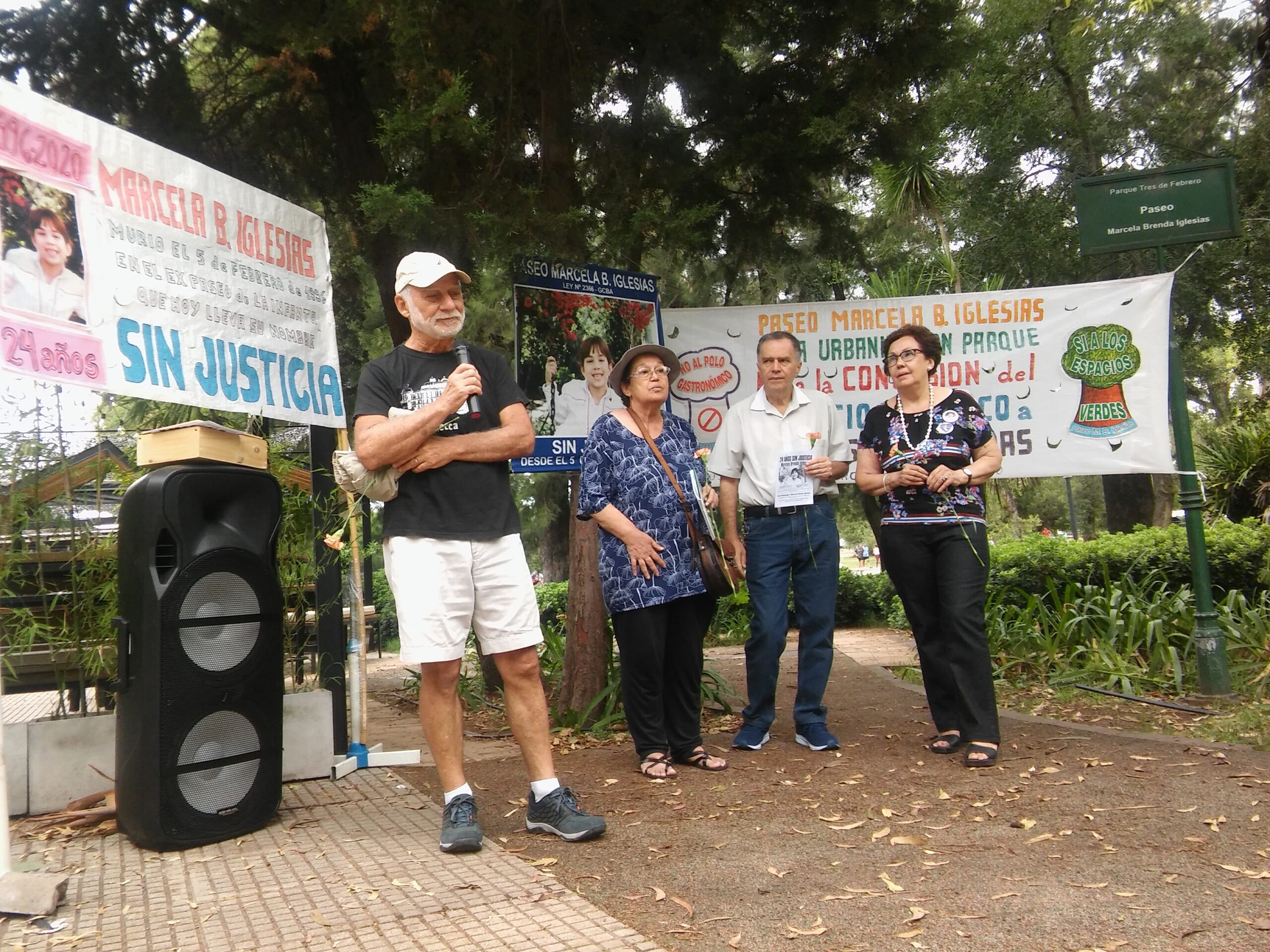 Elvira Torres, Elsa Gómez, Matías Bagnato, Marta Canillas, Silvia Irigaray, Nora Iglesias, Isabel Yaconis y Viviam Perrone, de la Asociación Civil Madres del Dolor (2018).