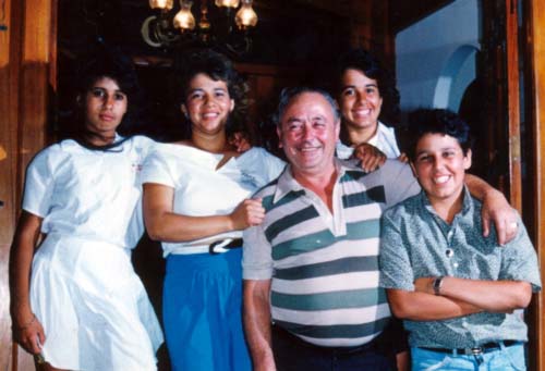 Antígona frente a Polínices muerto.<br />
Nikiforos Lytras. Galería<br />
Nacional de Grecia.