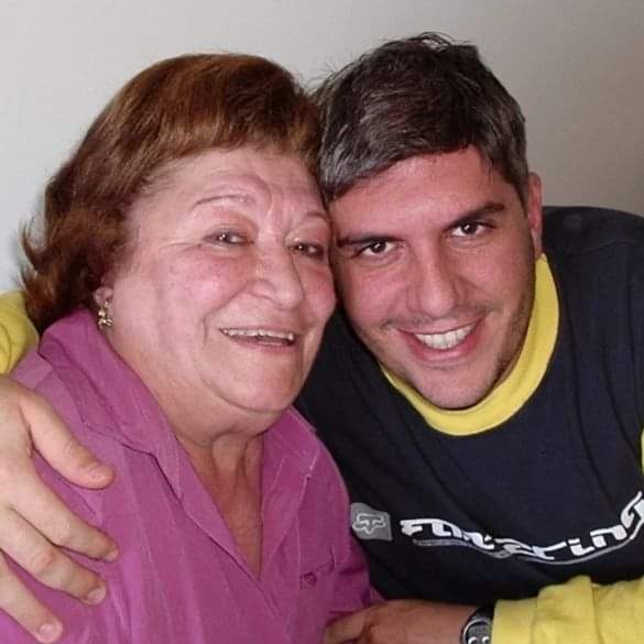 Antígona frente a Polínices muerto.<br />
Nikiforos Lytras. Galería<br />
Nacional de Grecia.