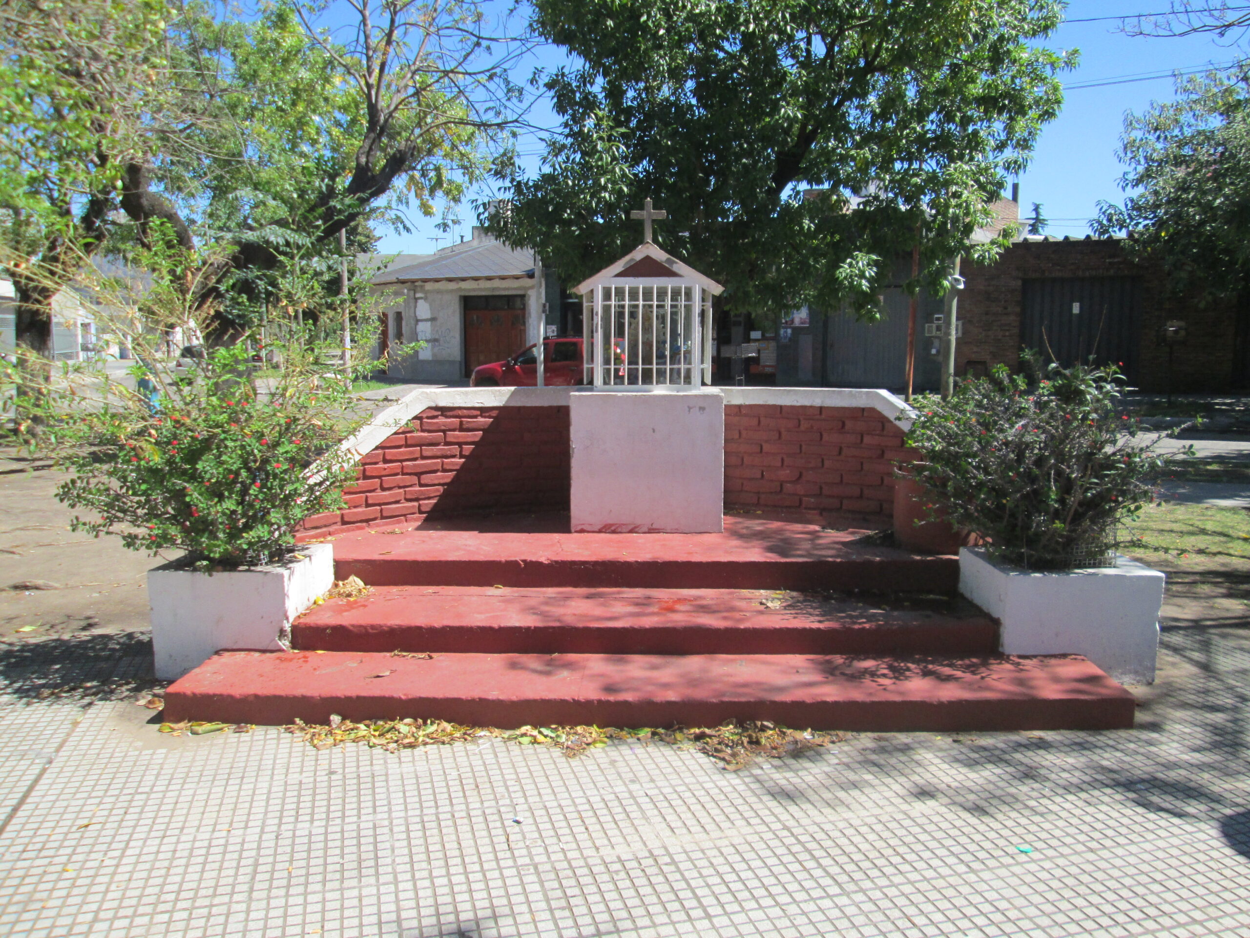 La yemení Tawakul Karman con las liberianas Leymah Gbowee y Ellen Johnson-Sirleaf durante la recepción del Premio Nobel de la Paz 2011.