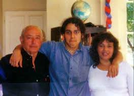 La yemení Tawakul Karman con las liberianas Leymah Gbowee y Ellen Johnson-Sirleaf durante la recepción del Premio Nobel de la Paz 2011.