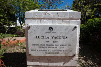Un grupo de Madres del Dolor de Santiago del Estero (La Verdad, 20/10/2000).